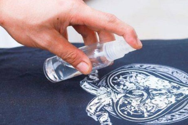 Как отмыть клей от стекла: 7 методов борьбы с клеем