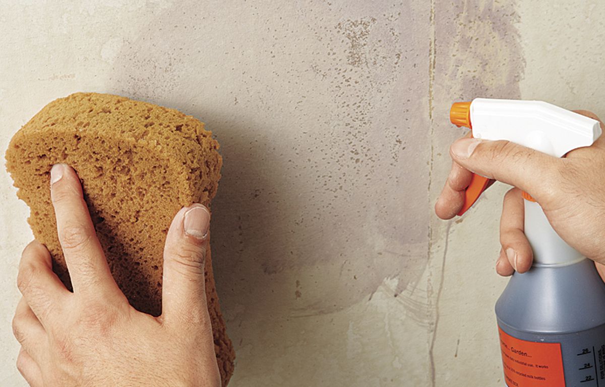 Существует несколько методов, как снять шпаклевку со стен, их подбирают в зависимости от особенностей покрытия, его типа и состава, а также ряда иных факторов