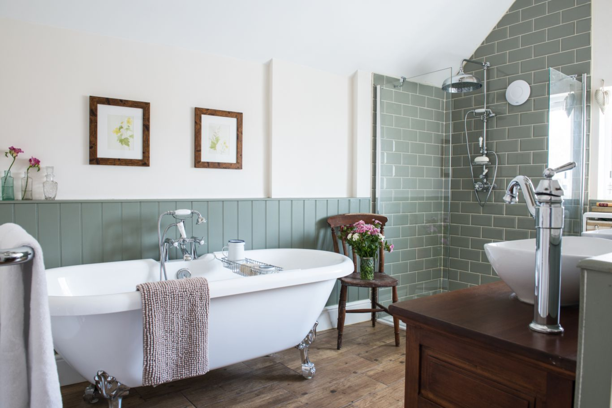 Альтернатива плитке в ванной – лучшие идеи с фото