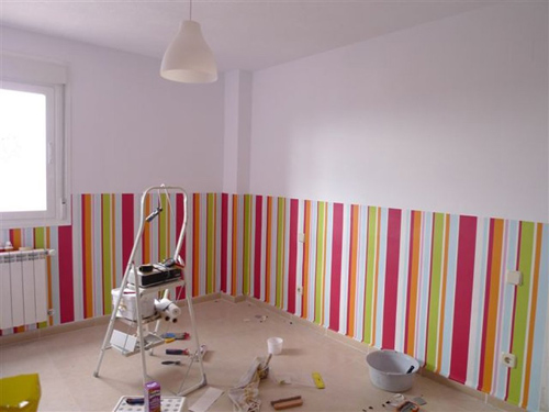 Чем и как покрасить стены в квартире или доме