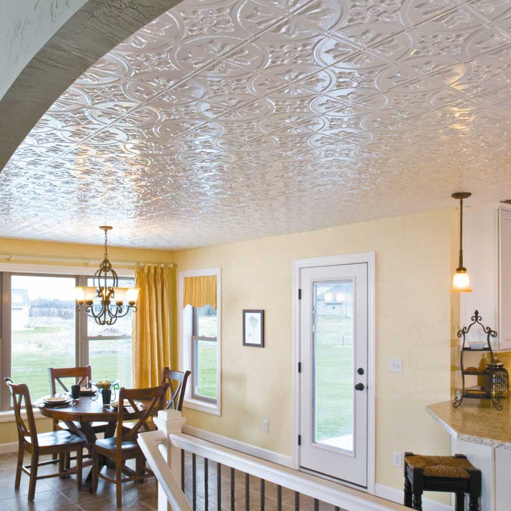 10 недорогих вариантов отделки потолка на даче